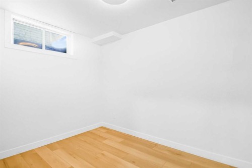 6632 Temple Drive Ne, Calgary, AB - Indoor Photo Showing Other Room