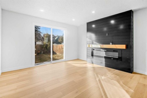 6632 Temple Drive Ne, Calgary, AB - Indoor Photo Showing Kitchen
