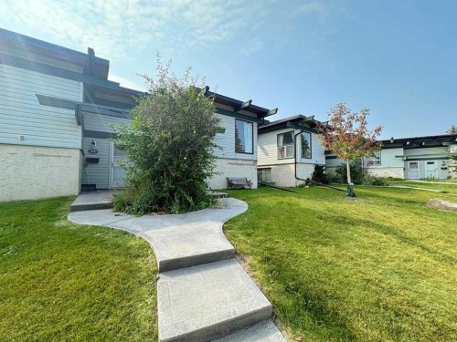 22A-333 Braxton Place Sw, Calgary, AB - Outdoor