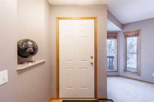 123 Riverwood Circle Se, Calgary, AB - Indoor Photo Showing Other Room