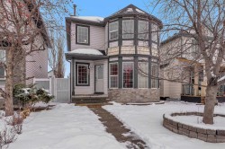 298 Taravista Street NE Calgary, AB T3J 4S5