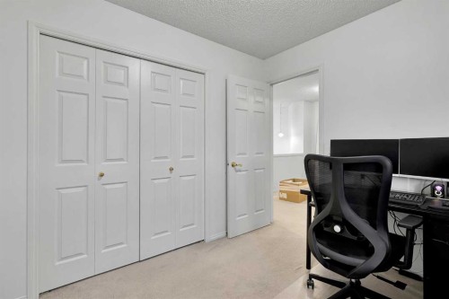 298 Taravista Street Ne, Calgary, AB - Indoor Photo Showing Office