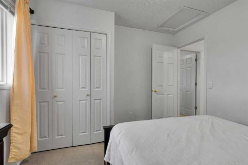 298 Taravista Street Ne, Calgary, AB - Indoor Photo Showing Bedroom