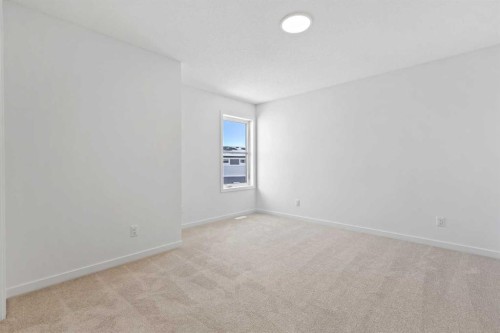 421 Corner Glen Way Ne, Calgary, AB - Indoor Photo Showing Other Room