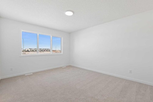 421 Corner Glen Way Ne, Calgary, AB - Indoor Photo Showing Other Room