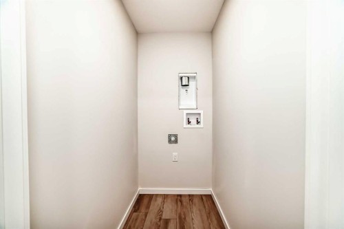 126 Lanark Gate Se, Airdrie, AB - Indoor Photo Showing Other Room