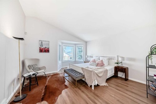 8328 Edgevalley Drive Nw, Calgary, AB - Indoor Photo Showing Bedroom
