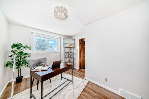 8328 Edgevalley Drive Nw, Calgary, AB - Indoor Photo Showing Office