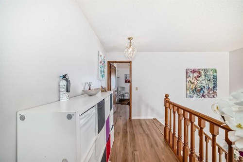 8328 Edgevalley Drive Nw, Calgary, AB - Indoor