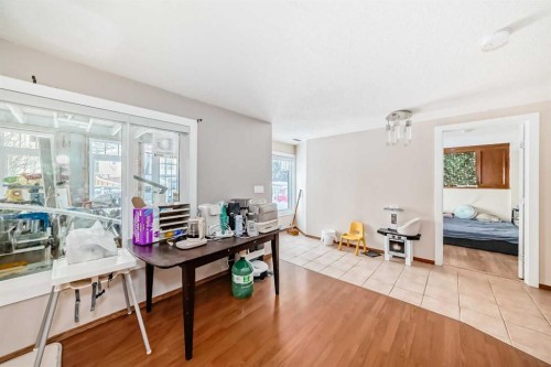 8328 Edgevalley Drive Nw, Calgary, AB - Indoor