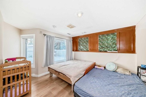 8328 Edgevalley Drive Nw, Calgary, AB - Indoor Photo Showing Bedroom