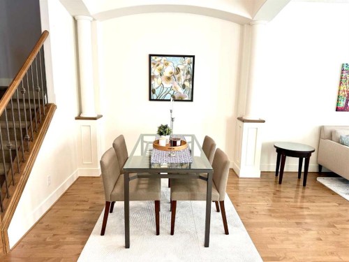 624 27 Avenue Nw, Calgary, AB - Indoor Photo Showing Dining Room