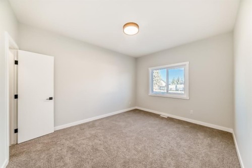 1102 Clover Close, Carstairs, AB - Indoor Photo Showing Other Room