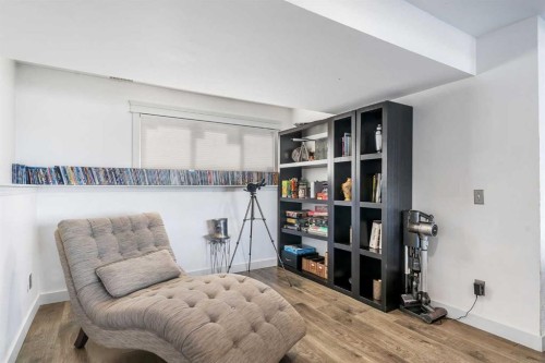 700 West Chestermere Drive, Chestermere, AB - Indoor