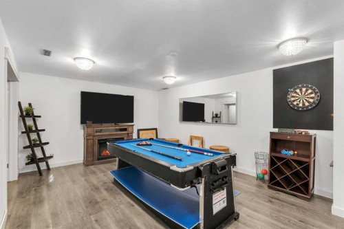 700 West Chestermere Drive, Chestermere, AB - Indoor Photo Showing Other Room