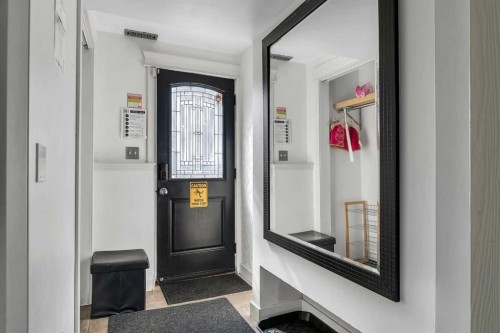 700 West Chestermere Drive, Chestermere, AB - Indoor Photo Showing Other Room