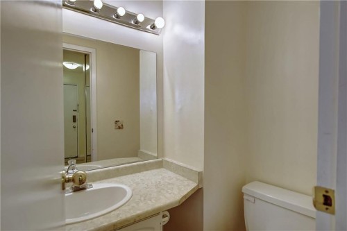 9-1111 Canterbury Drive Sw, Calgary, AB - Indoor Photo Showing Bathroom