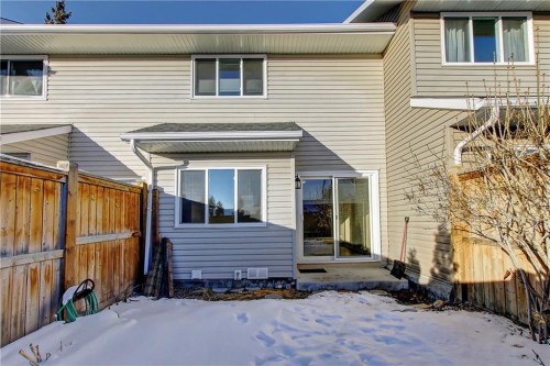 9-1111 Canterbury Drive Sw, Calgary, AB - Outdoor With Exterior