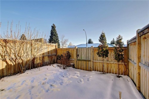 9-1111 Canterbury Drive Sw, Calgary, AB - Outdoor