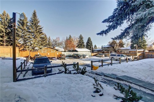 9-1111 Canterbury Drive Sw, Calgary, AB - Outdoor