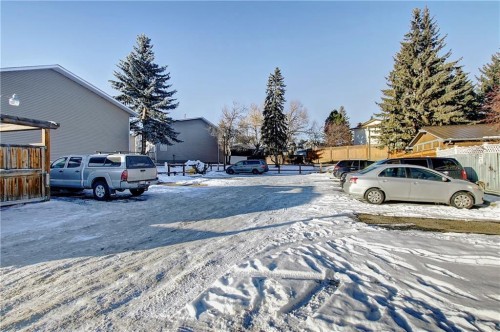 9-1111 Canterbury Drive Sw, Calgary, AB - Outdoor