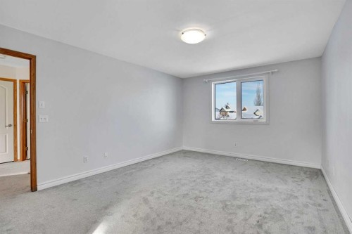46 Somerset Close Sw, Calgary, AB - Indoor Photo Showing Other Room