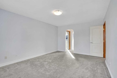 46 Somerset Close Sw, Calgary, AB - Indoor Photo Showing Other Room