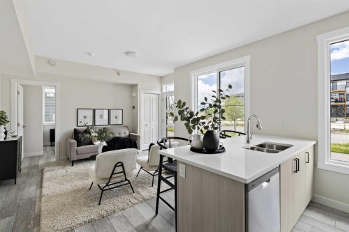 253-380 Seton Villas Se, Calgary, AB - Indoor Photo Showing Other Room