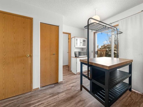 10 Martinbrook Road Ne, Calgary, AB - Indoor Photo Showing Dining Room