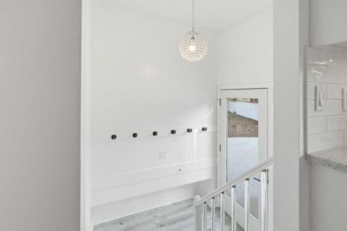 3124 Leduc Crescent Sw, Calgary, AB - Indoor Photo Showing Other Room