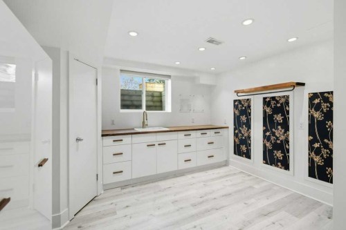 3124 Leduc Crescent Sw, Calgary, AB - Indoor