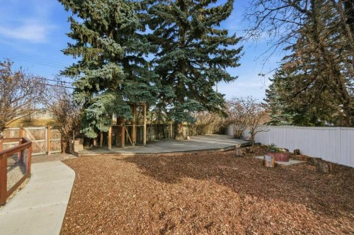 3124 Leduc Crescent Sw, Calgary, AB - Outdoor