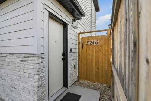 3124 Leduc Crescent Sw, Calgary, AB -  With Exterior