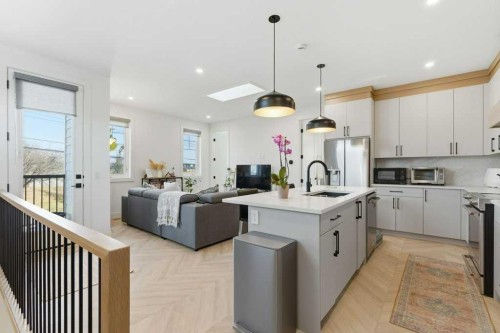 3124 Leduc Crescent Sw, Calgary, AB - Indoor Photo Showing Kitchen With Upgraded Kitchen