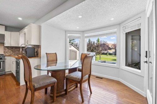 73 Riverview Close Se, Calgary, AB - Indoor Photo Showing Dining Room