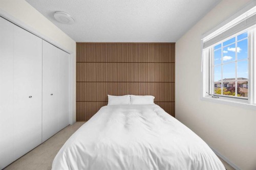 73 Riverview Close Se, Calgary, AB - Indoor Photo Showing Bedroom