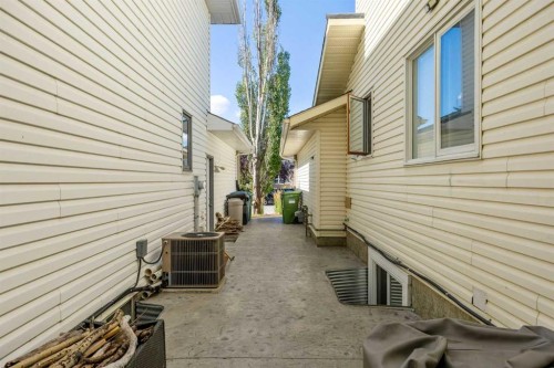 73 Riverview Close Se, Calgary, AB - Outdoor With Exterior