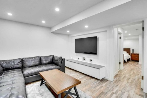 73 Riverview Close Se, Calgary, AB - Indoor