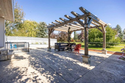 73 Riverview Close Se, Calgary, AB - Outdoor