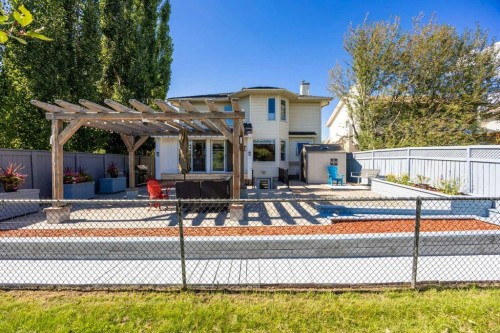 73 Riverview Close Se, Calgary, AB - Outdoor