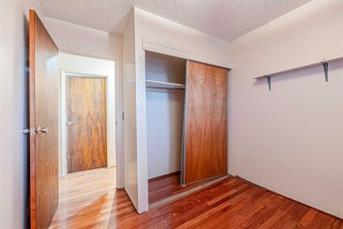 171 Castlebrook Rise Ne, Calgary, AB - Indoor Photo Showing Other Room