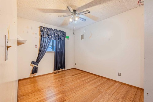 171 Castlebrook Rise Ne, Calgary, AB - Indoor Photo Showing Other Room