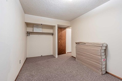 171 Castlebrook Rise Ne, Calgary, AB - Indoor Photo Showing Other Room
