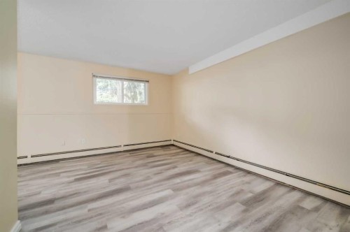 803-11620 Elbow Drive Sw, Calgary, AB - Indoor Photo Showing Other Room
