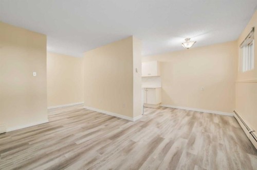 803-11620 Elbow Drive Sw, Calgary, AB - Indoor Photo Showing Other Room
