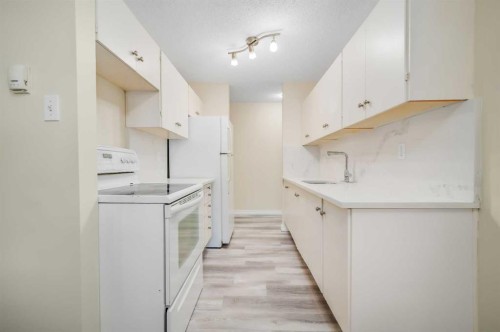 803-11620 Elbow Drive Sw, Calgary, AB - Indoor