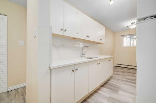 803-11620 Elbow Drive Sw, Calgary, AB - Indoor Photo Showing Kitchen