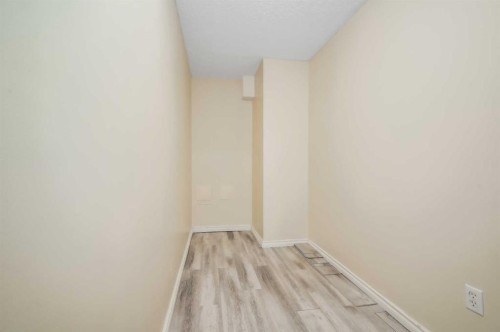 803-11620 Elbow Drive Sw, Calgary, AB - Indoor Photo Showing Other Room