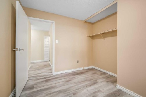 803-11620 Elbow Drive Sw, Calgary, AB - Indoor Photo Showing Other Room