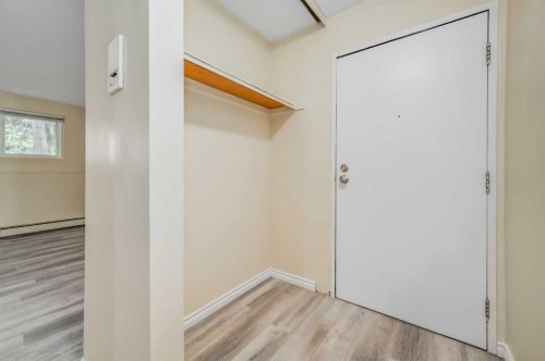 803-11620 Elbow Drive Sw, Calgary, AB - Indoor Photo Showing Other Room